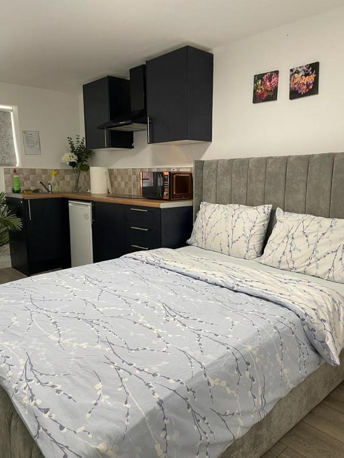 Brand New Studio Apartment With Beautiful Kitchen-Close To Liverpool City Centre المظهر الخارجي الصورة