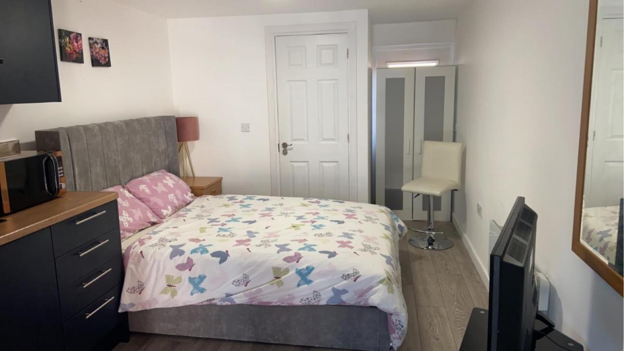 Brand New Studio Apartment With Beautiful Kitchen-Close To Liverpool City Centre المظهر الخارجي الصورة