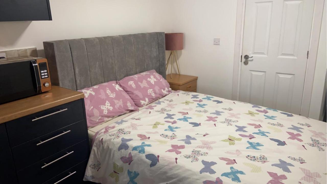 Brand New Studio Apartment With Beautiful Kitchen-Close To Liverpool City Centre المظهر الخارجي الصورة