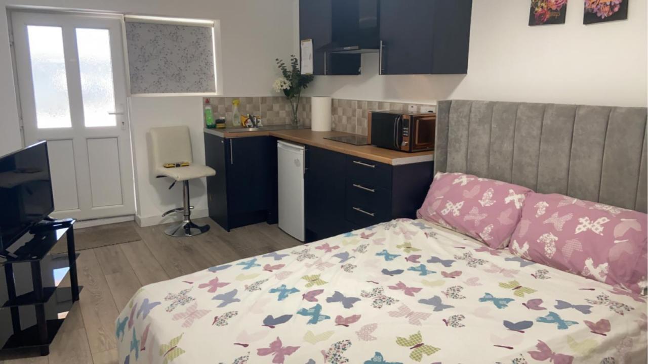 Brand New Studio Apartment With Beautiful Kitchen-Close To Liverpool City Centre المظهر الخارجي الصورة